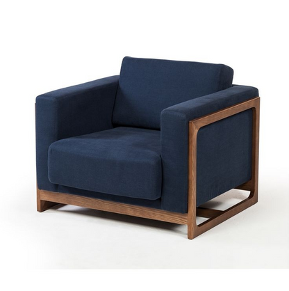 كرسي بذراعين