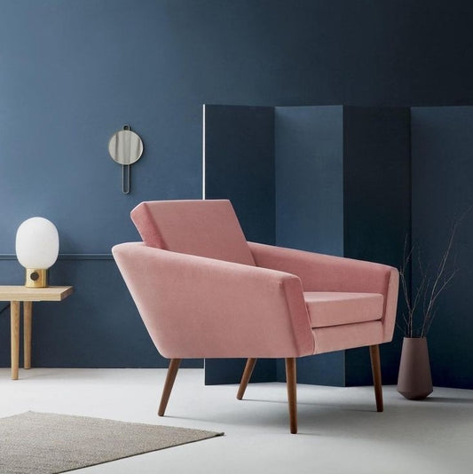 كرسي بذراعين