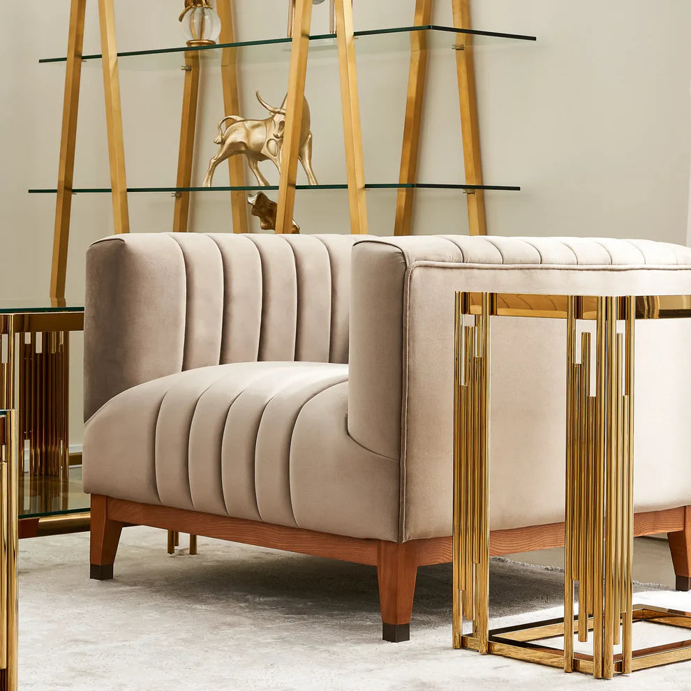 كرسي بذراعين