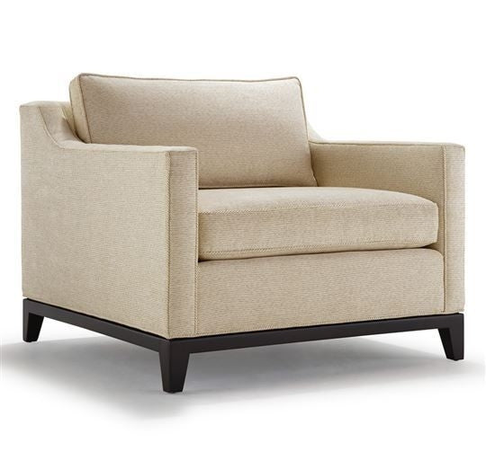 كرسي بذراعين