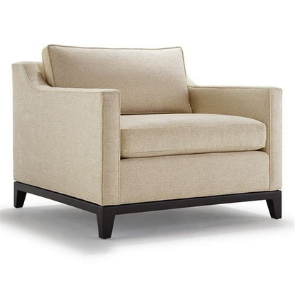 كرسي بذراعين