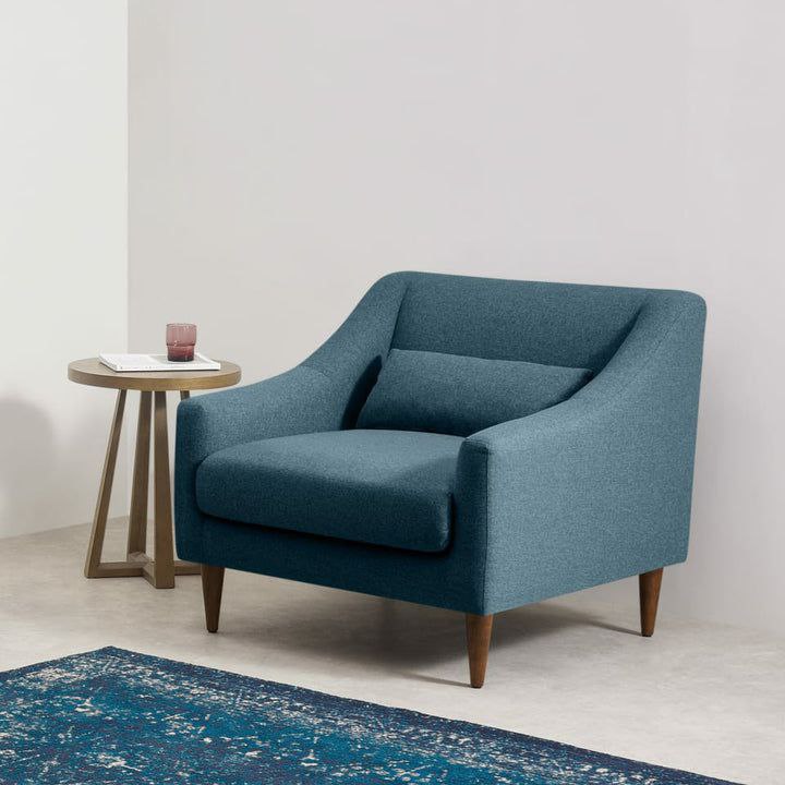 كرسي بذراعين